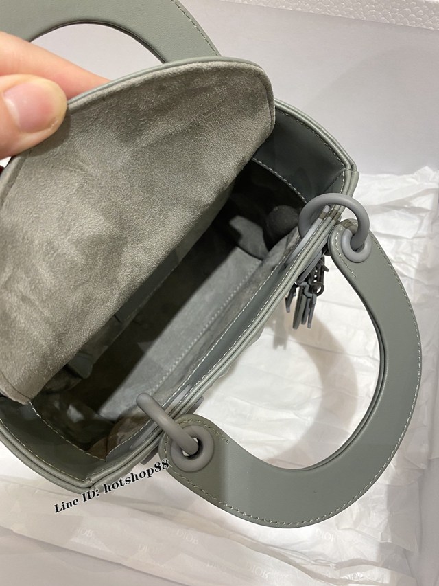 Dior專櫃2022新款lady女包 迪奧三格霧面系列啞光灰鑽石菱格lady手袋 fkd1350